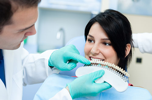 Veneers on display at Legacy Dentistry of Virginia.